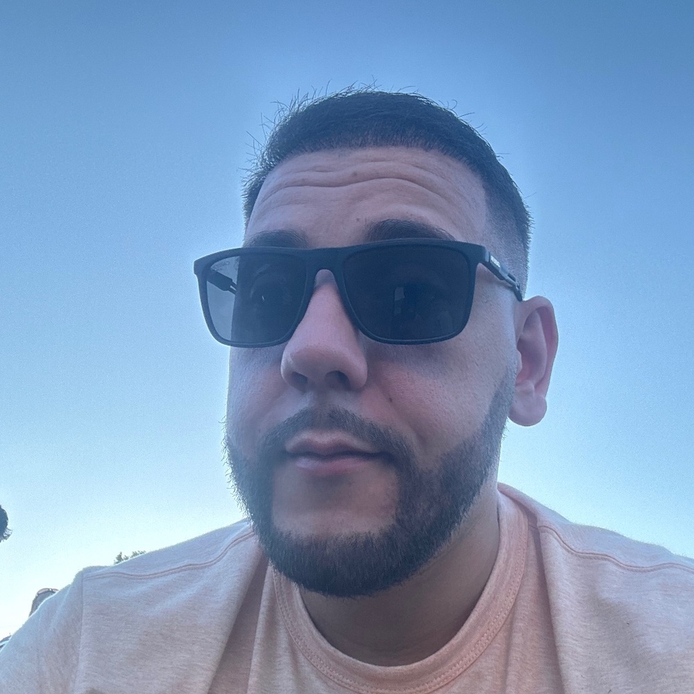 Meet your Posher, Christian